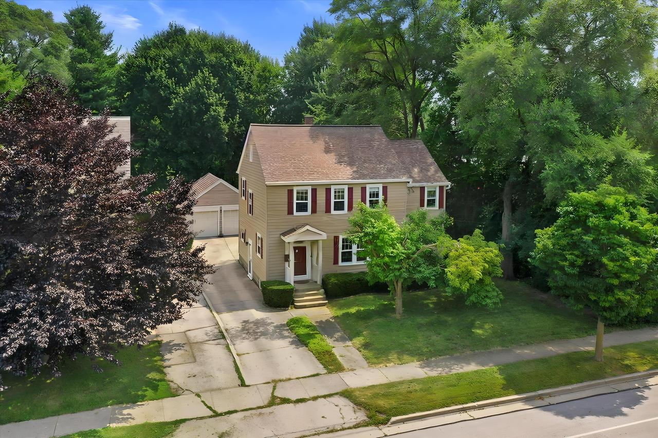 439 S Moreland Blvd, Waukesha, WI 53188
