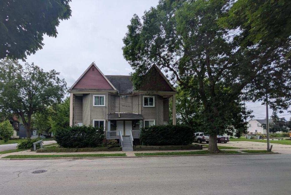 101 W Meinecke Ave #107, Milwaukee, WI 53212