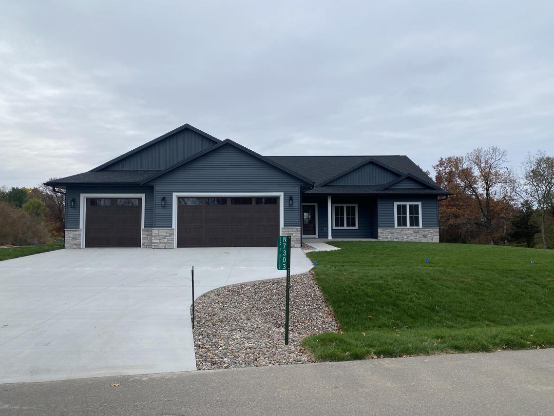 N7303 Hidden Prairie, Holland, WI 54636