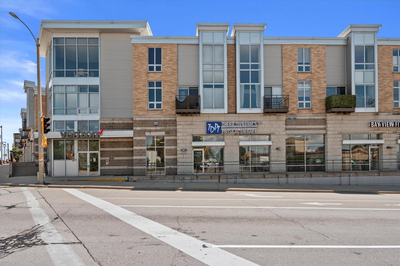 2121 S Kinnickinnic Ave #120, Milwaukee, WI 53207