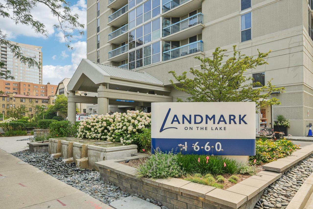 1660 N Prospect Ave #1807, Milwaukee, WI 53202