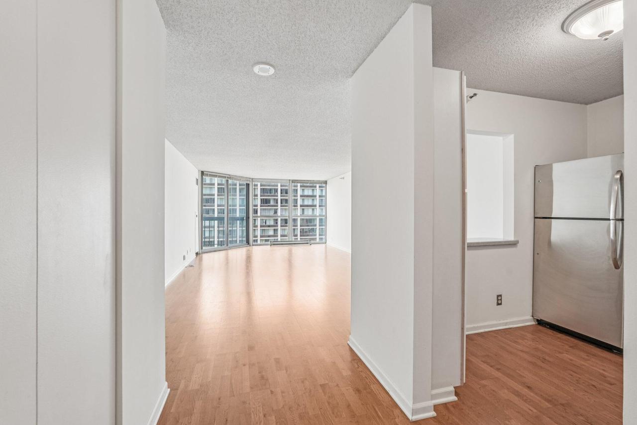 1660 N Prospect Ave #1807, Milwaukee, WI 53202