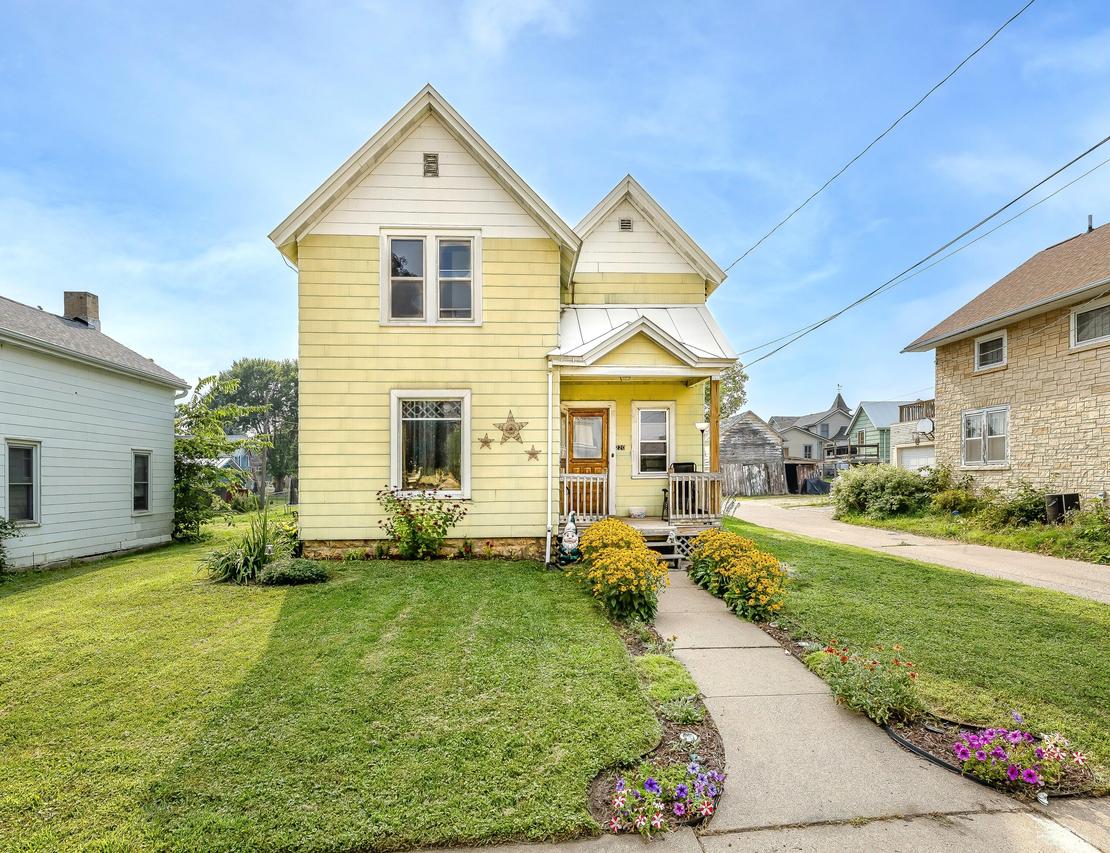 220 N Youlon St, West Salem, WI 54669