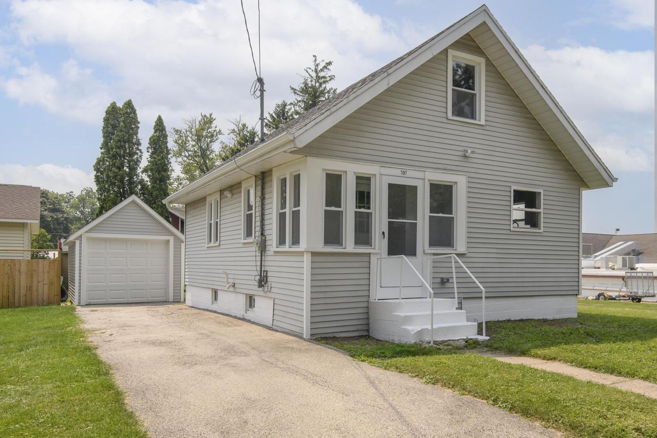 707 O'connell St, Watertown, WI 53094