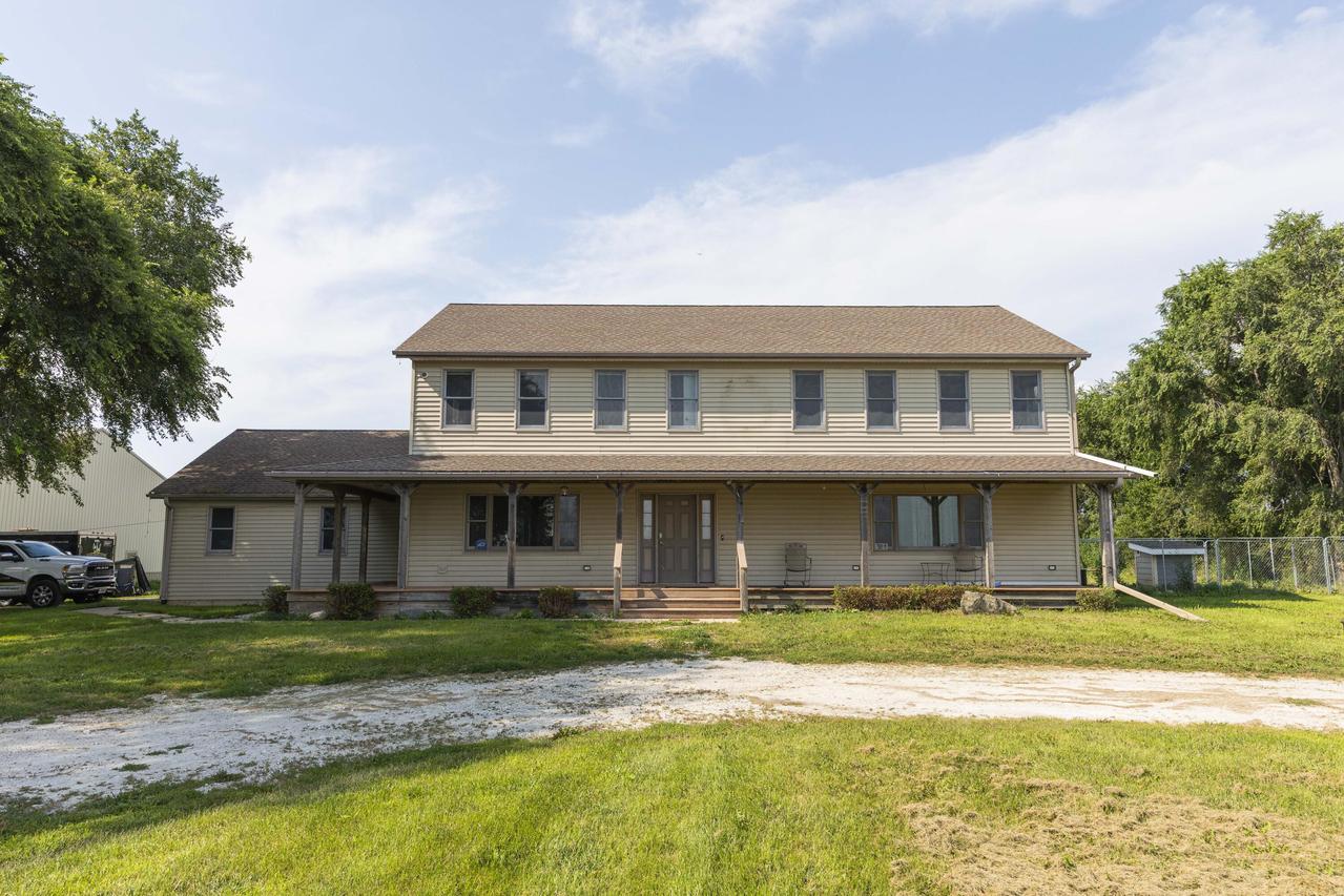 W2486 Swoboda Rd, East Troy, WI 53120
