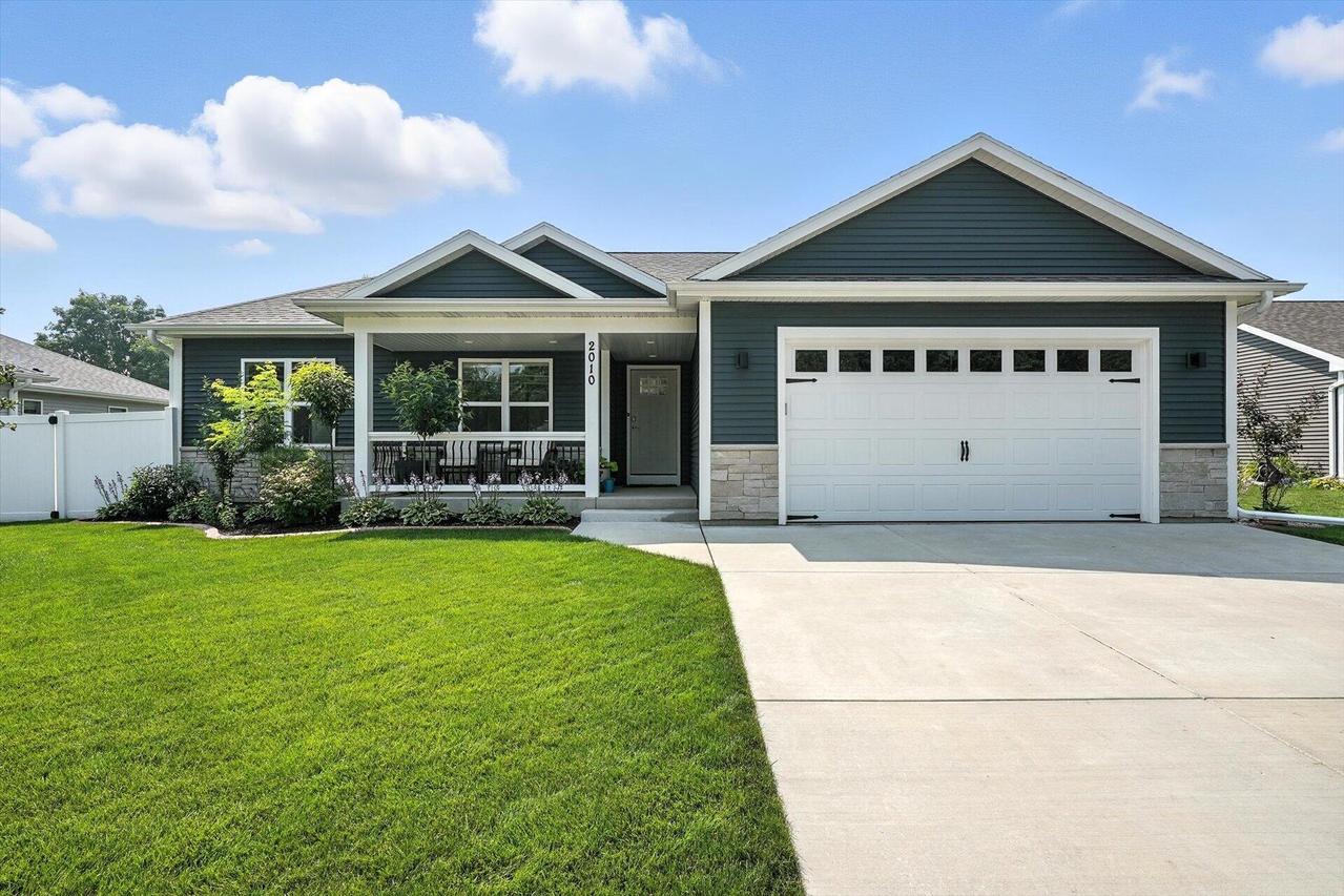 2010 90th St, Sturtevant, WI 53177