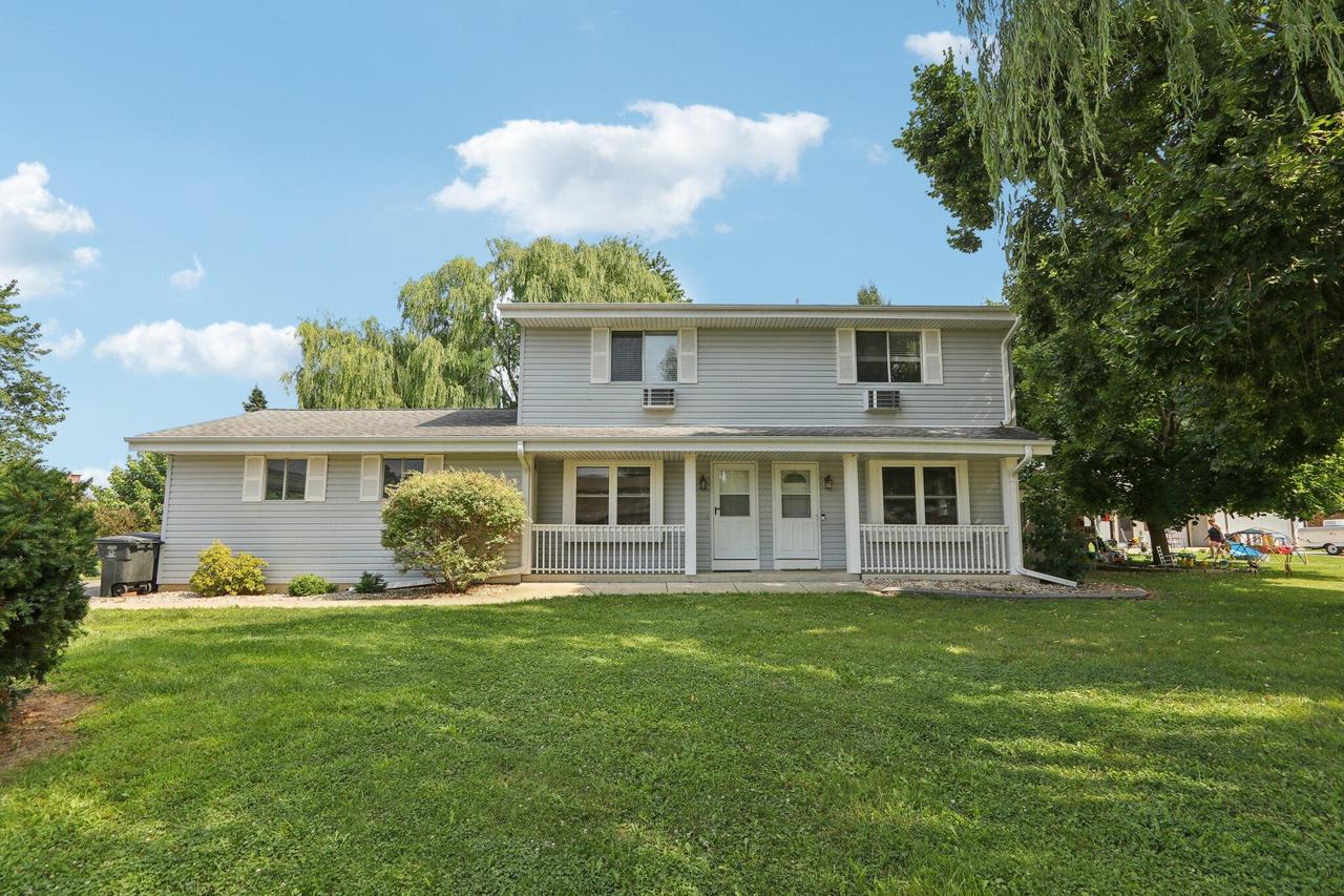 713 Aber Ct, Waterford, WI 53185