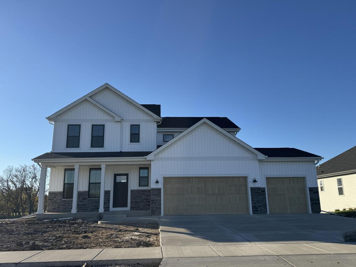 1072 5th Ave, Union Grove, WI 53182