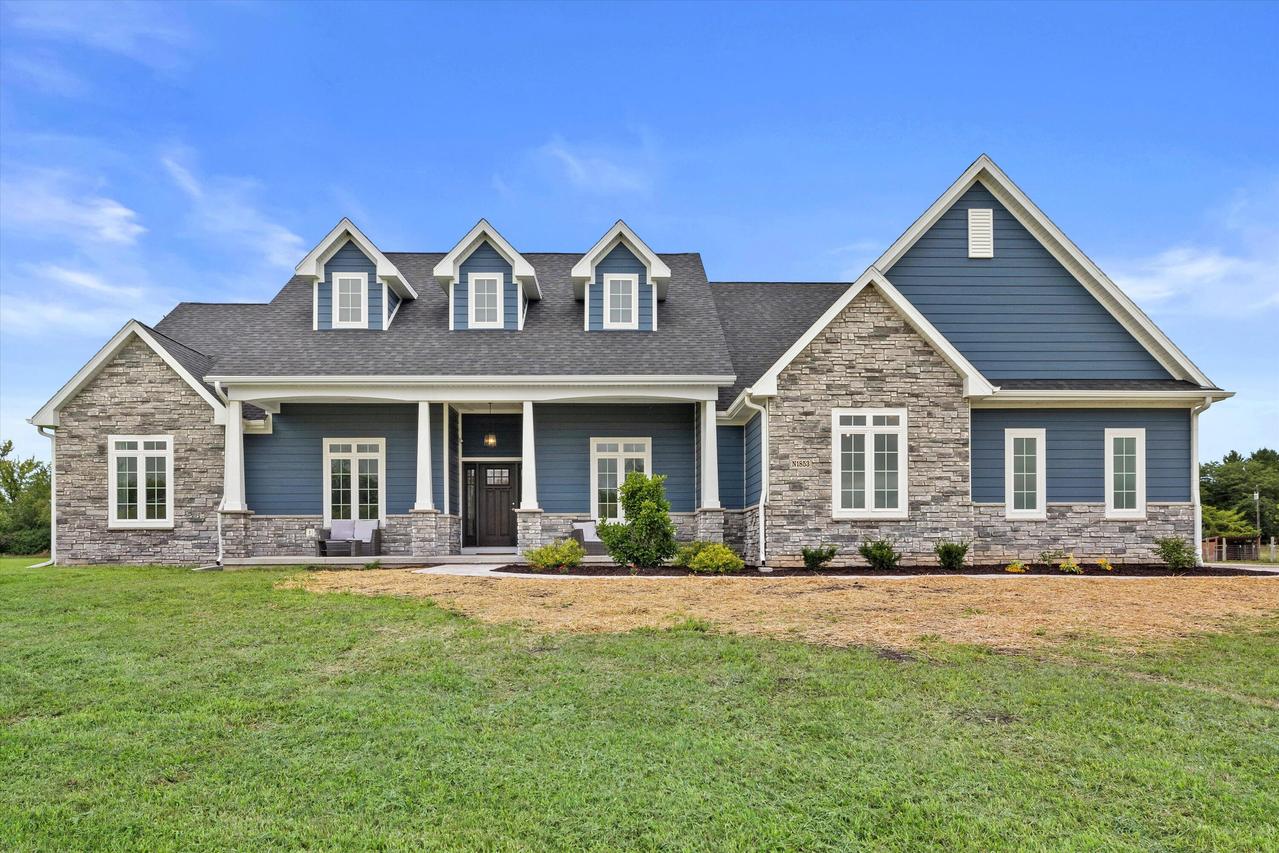N1853 Clover Rd, Bloomfield, WI 53147