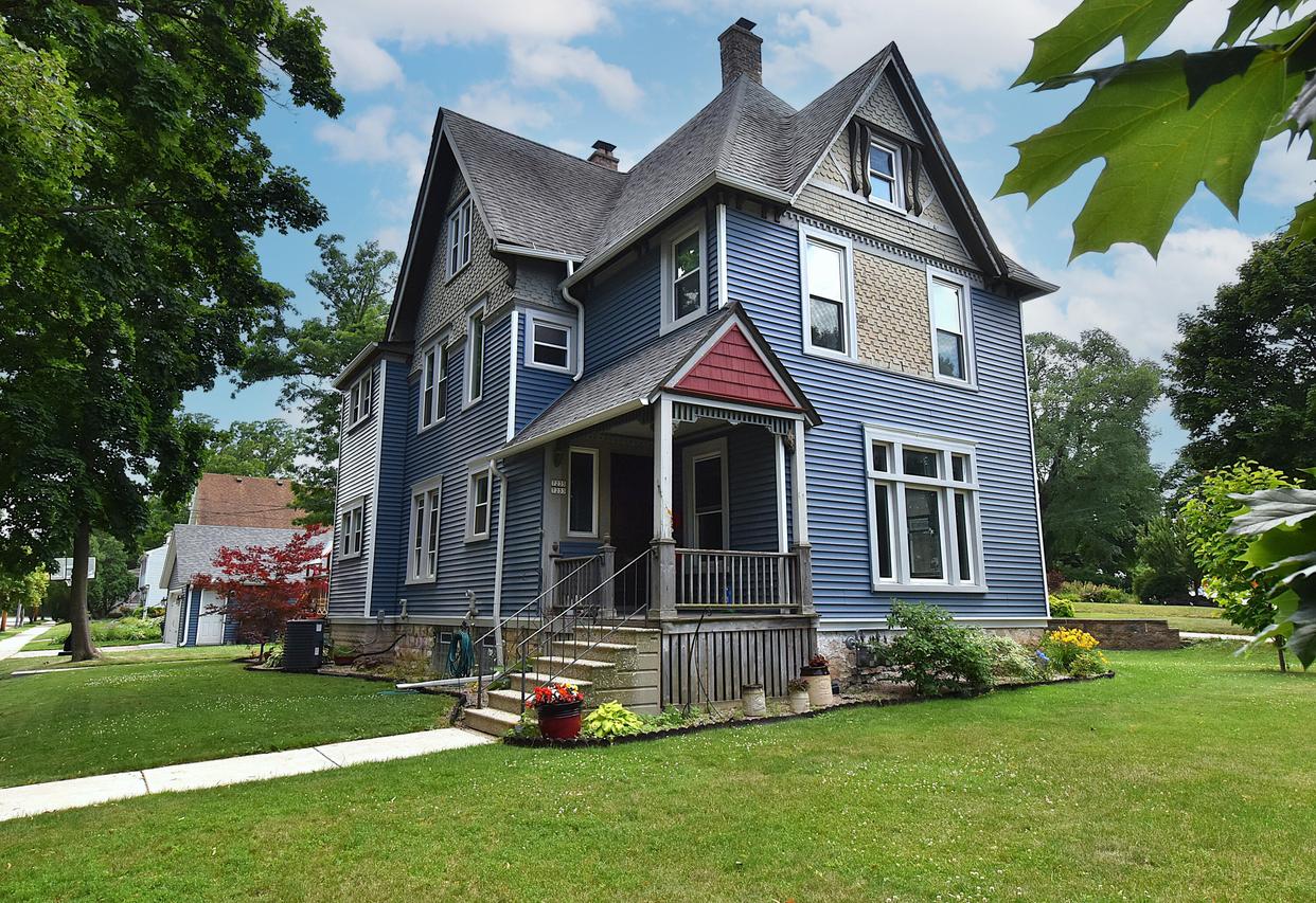 7233 Milwaukee Ave #7235, Wauwatosa, WI 53213