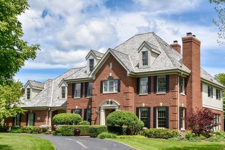 10606 N Wood Crest Ct., Mequon, WI 53092
