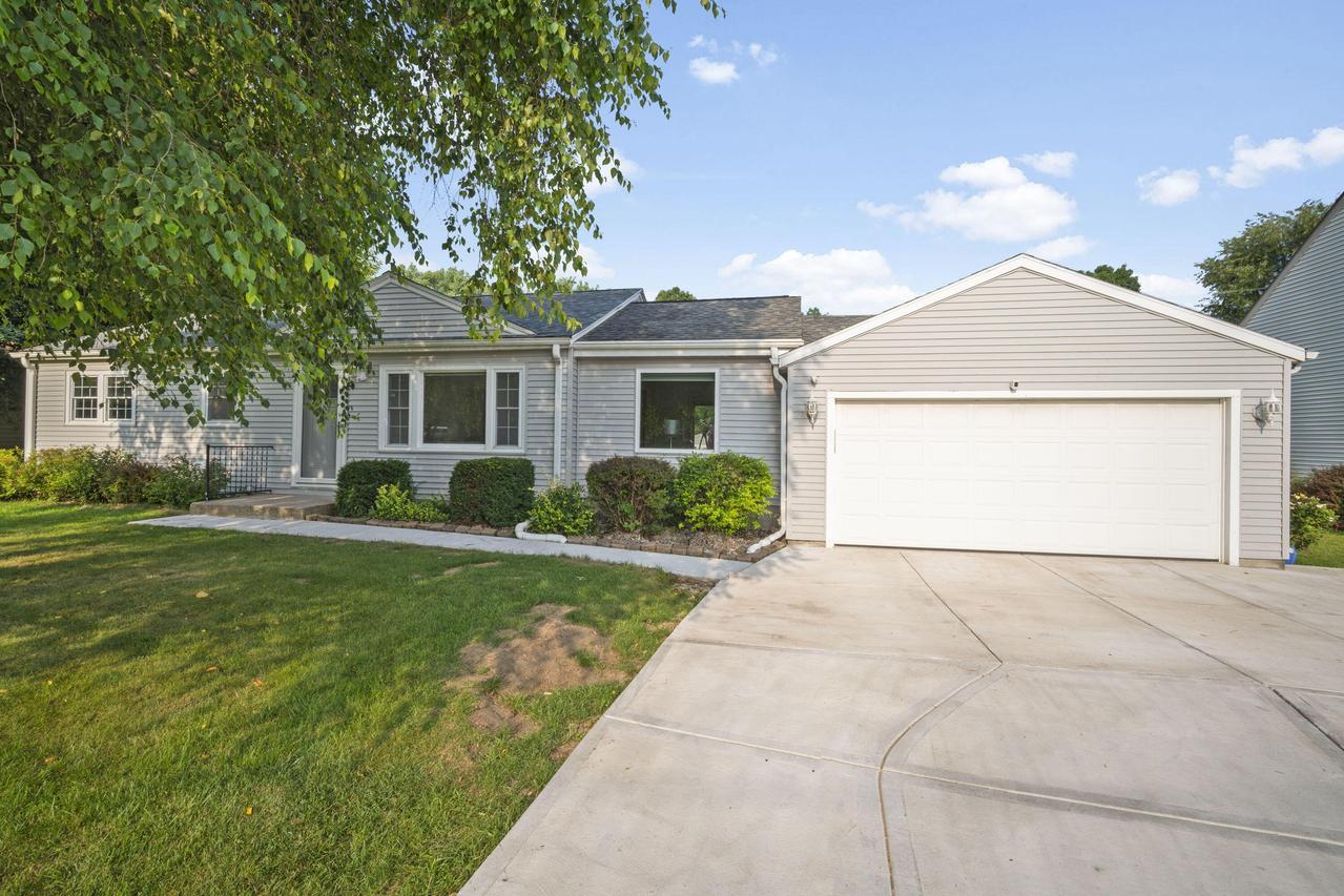 6371 N 118th St, Milwaukee, WI 53225
