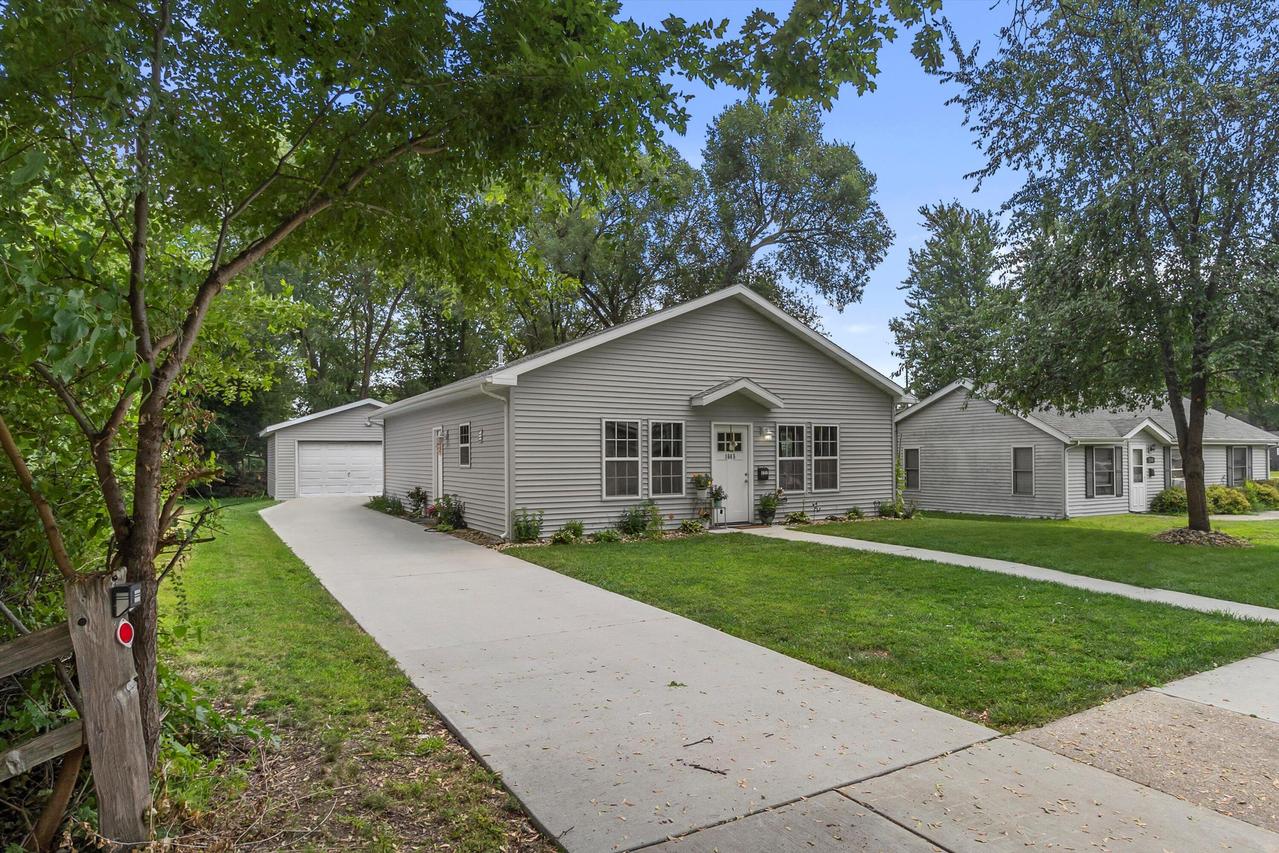 1645 S Willard Ave, Janesville, WI 53546