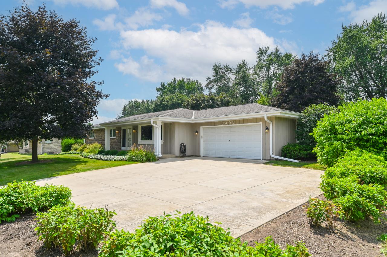 3405 Wilshire Rd, Brookfield, WI 53045