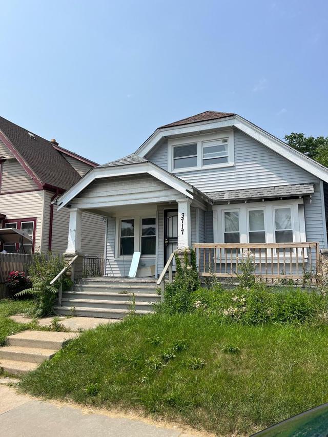 3717 N 27th St, Milwaukee, WI 53216