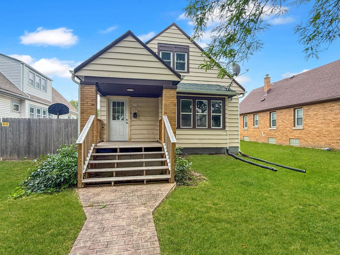 4672 N 40th St, Milwaukee, WI 53209