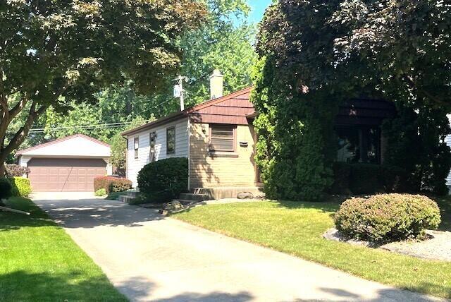 1201 S 106th St, West Allis, WI 53214