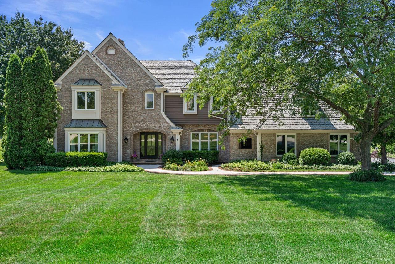 10435 N Riverlake Dr, Mequon, WI 53092