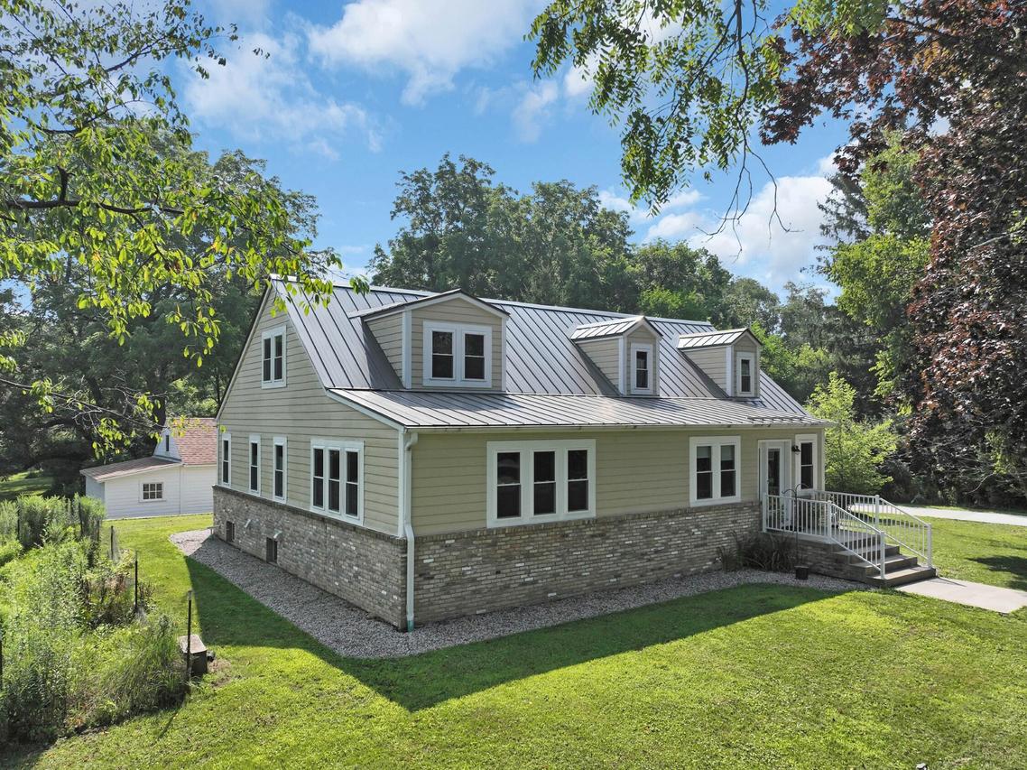 4503 N Main St, Wind Point, WI 53402