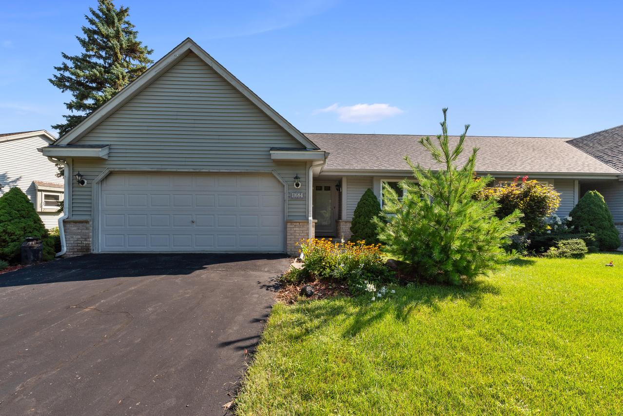 W151N11684 Valley Cor, Germantown, WI 53022