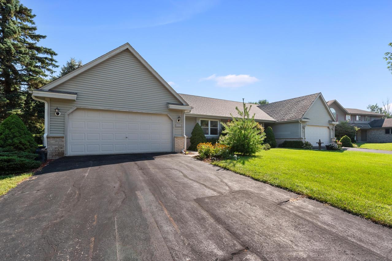 W151N11684 Valley Vw, Germantown, WI 53022