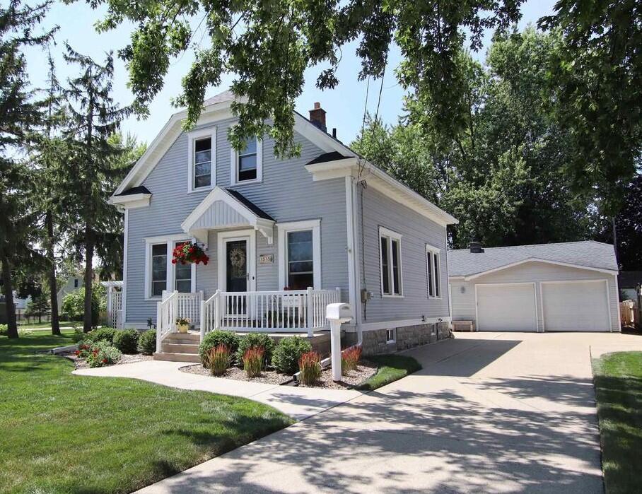 1515 Rugby St, Oshkosh, WI 54902
