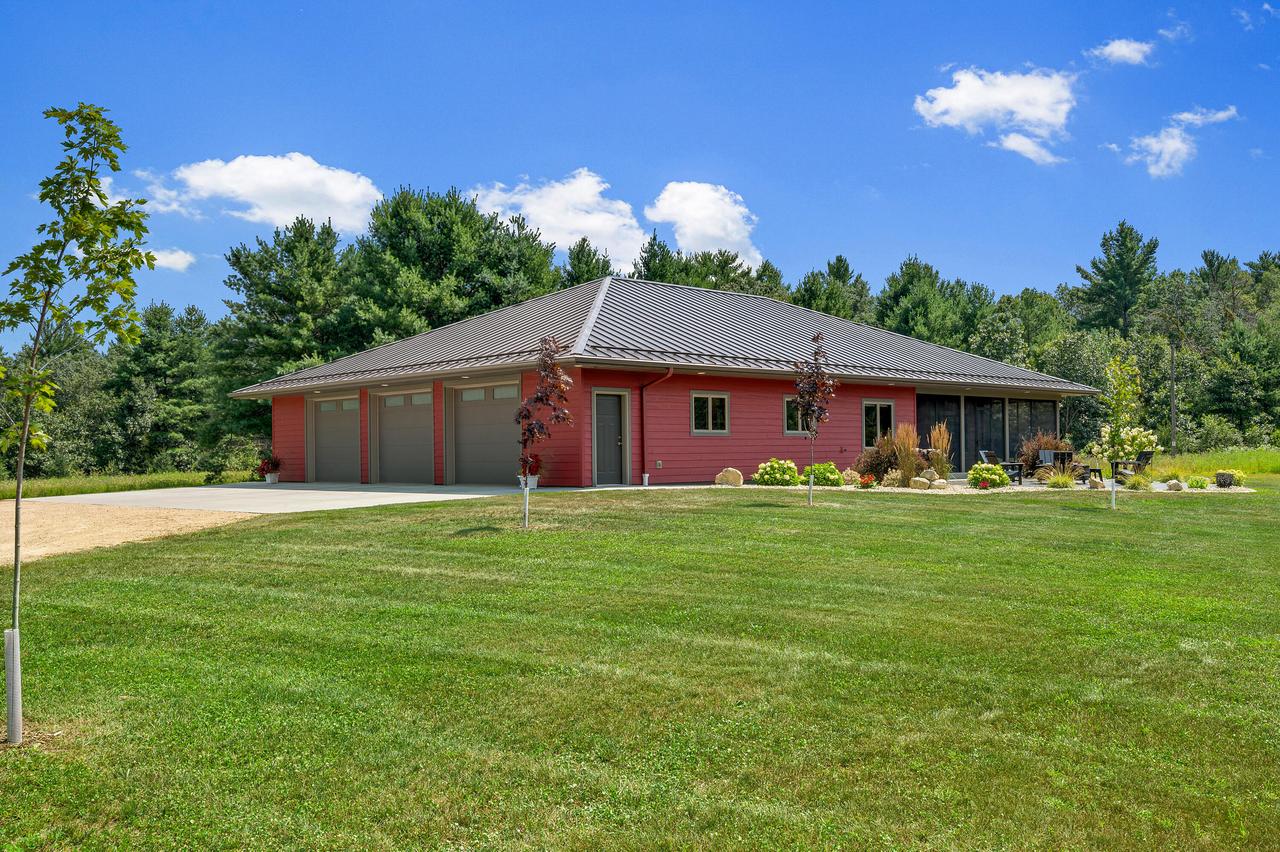 W5929 Baker Rd, Farmington, WI 54636