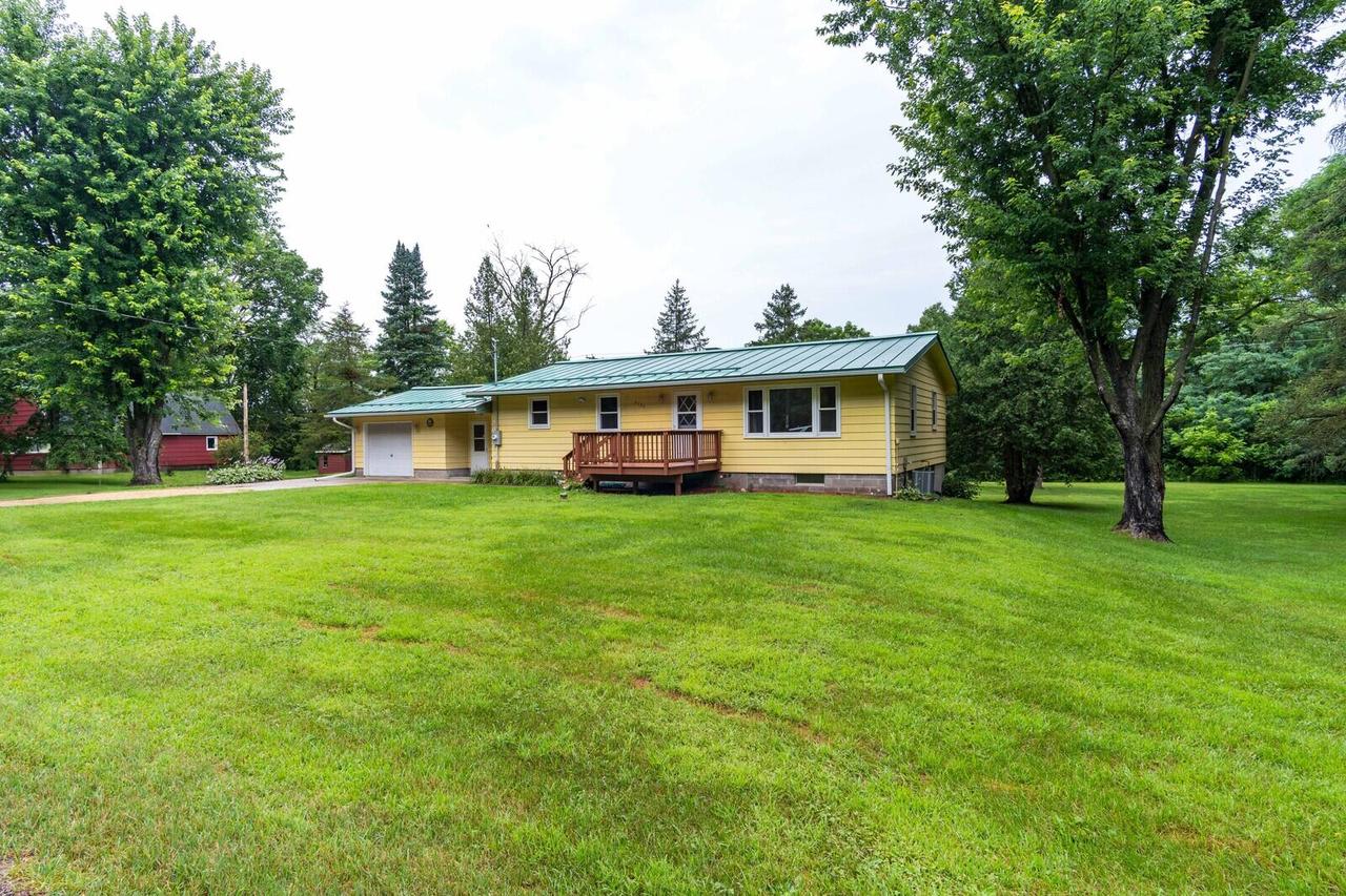 9686 Halo Ave, Sparta, WI 54656