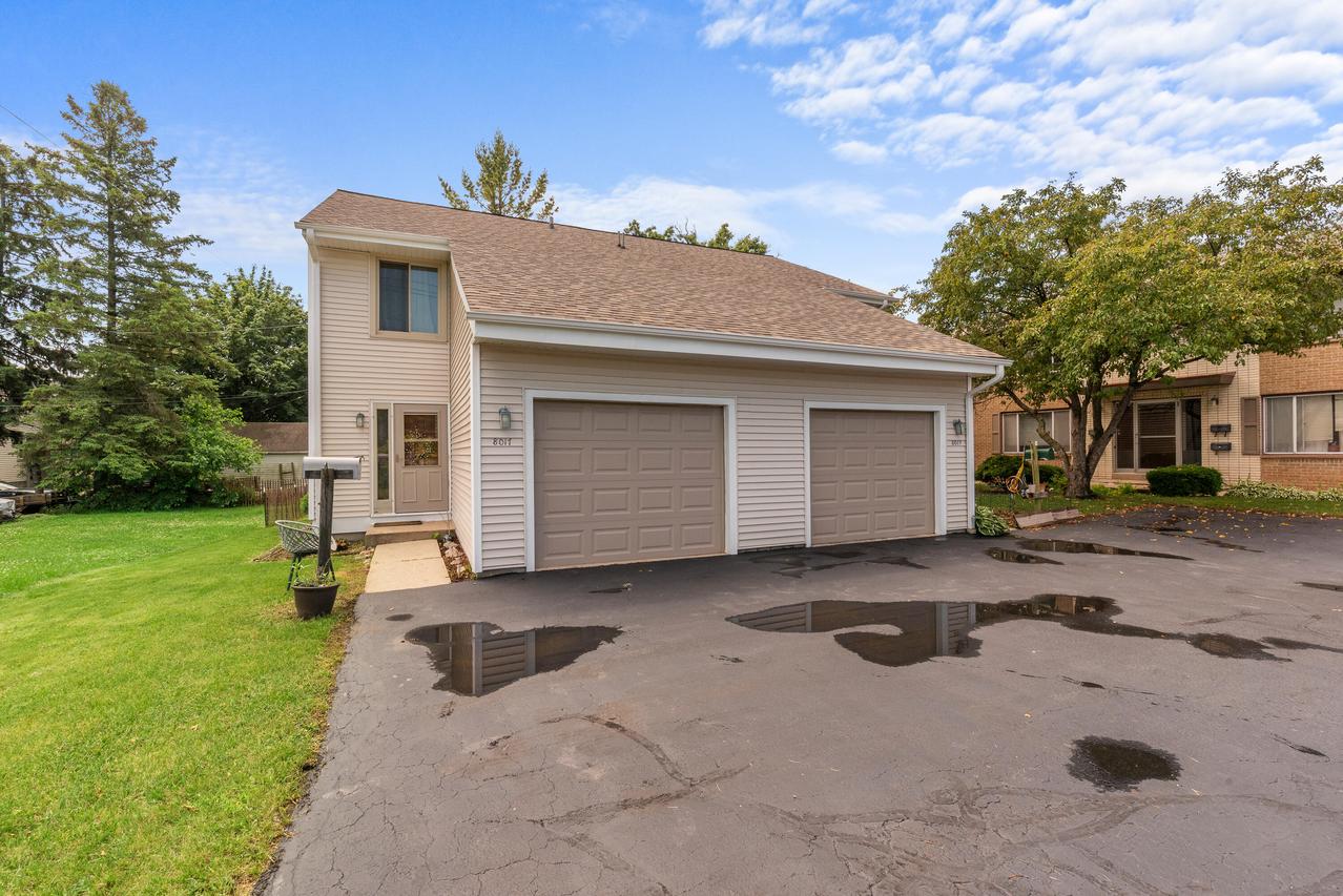 8019 W Oklahoma Ave #8017, Milwaukee, WI 53219