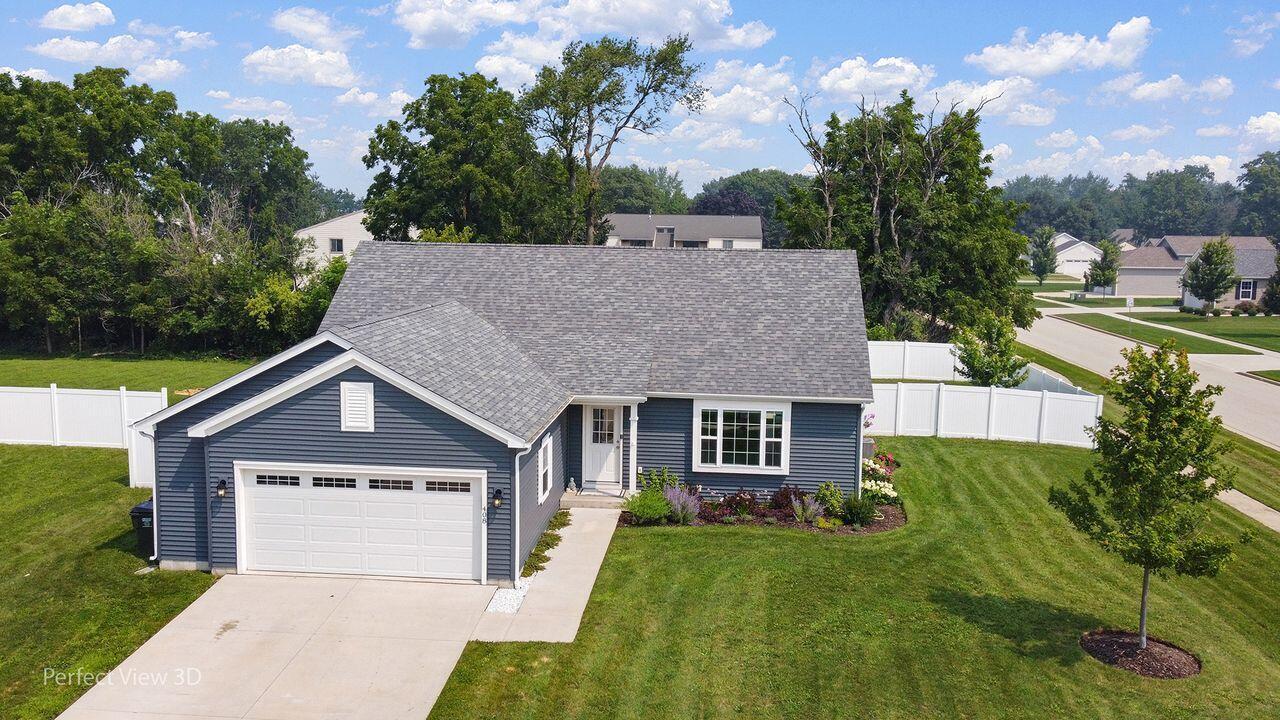 408 Savannah Dr, Walworth, WI 53184