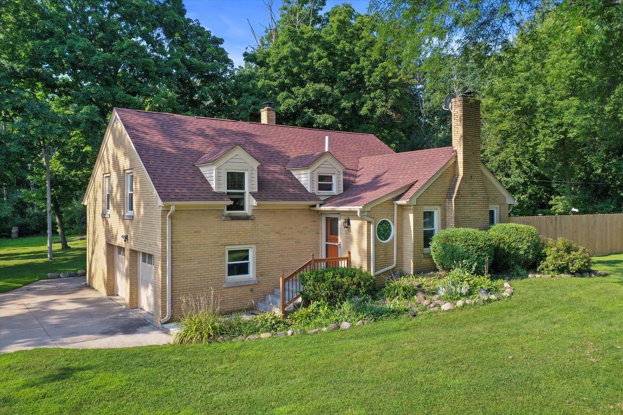 4321 4th St, Somers, WI 53144