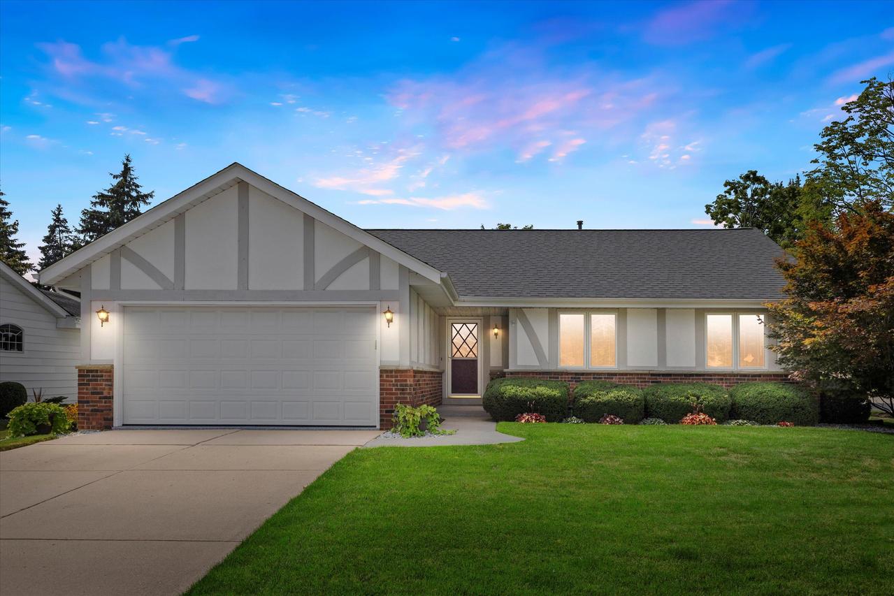 8204 63rd Ave, Kenosha, WI 53142