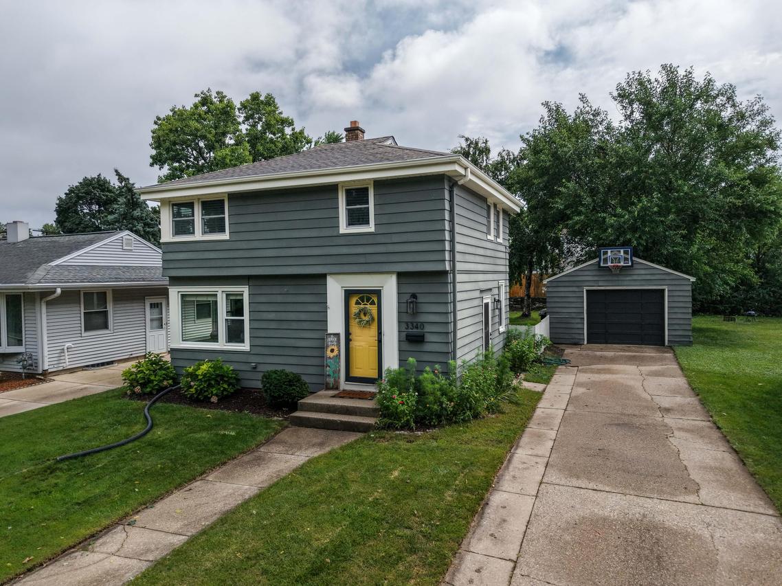 3340 S 55th St, Milwaukee, WI 53219
