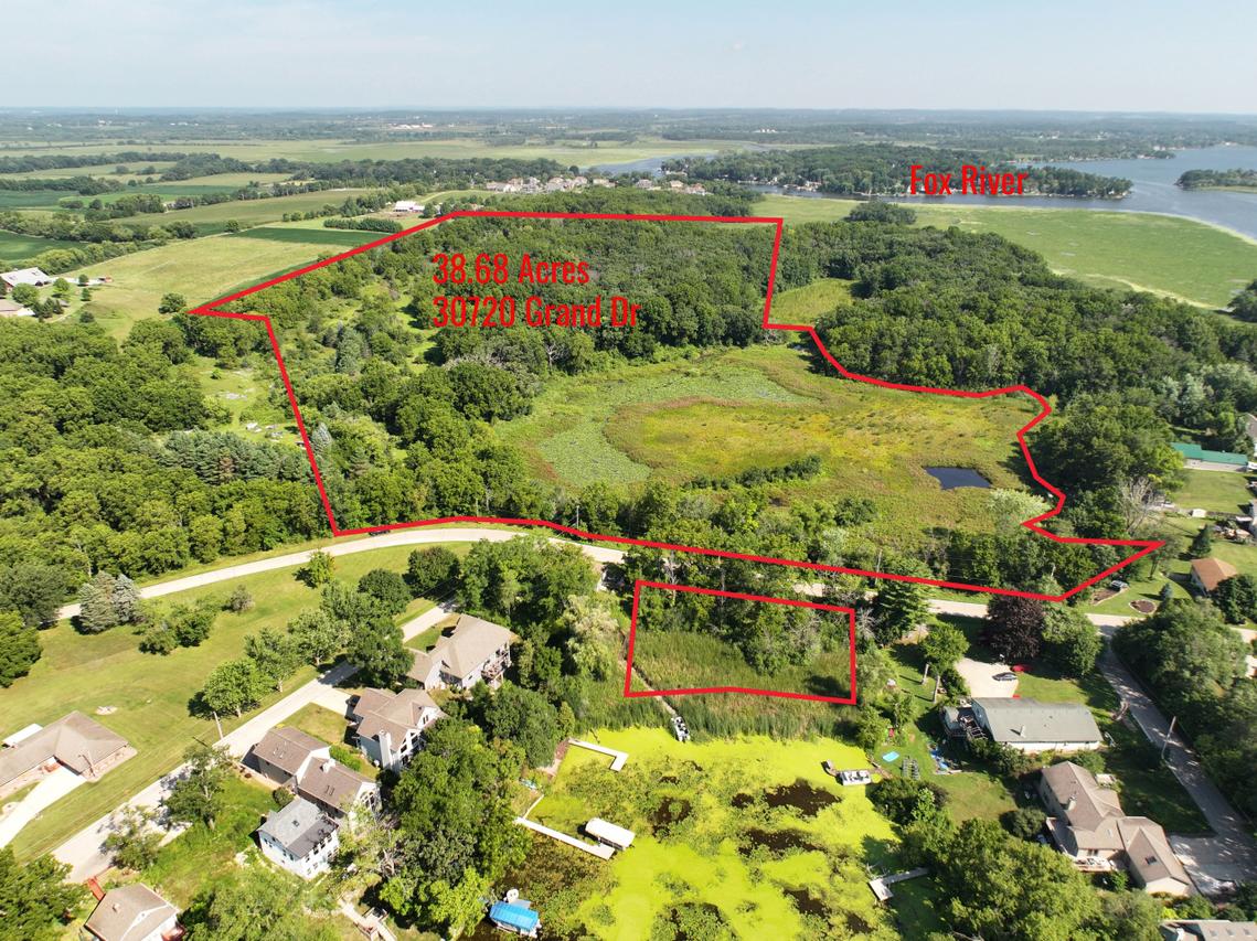 30720 Grand Dr, Waterford, WI 53185