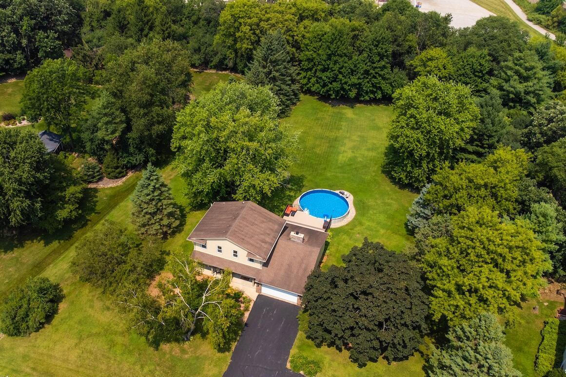 326 Cymric Ct, Wales, WI 53183
