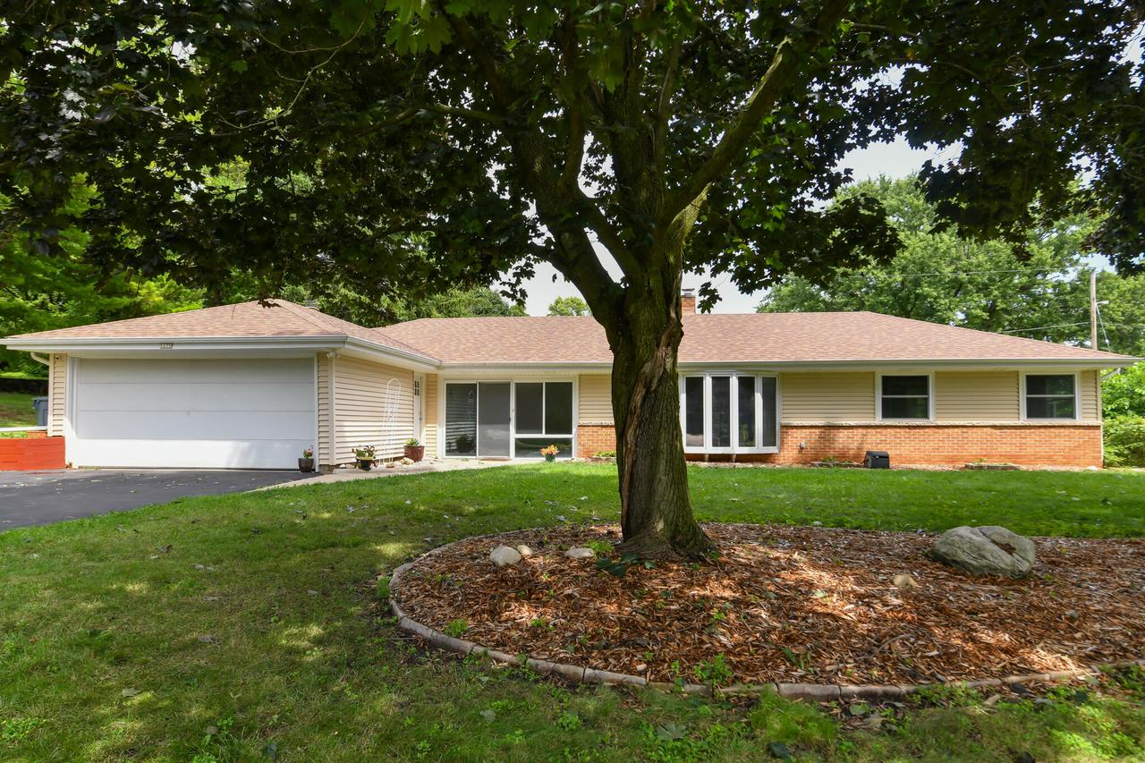 1270 Villa Ter, Brookfield, WI 53186