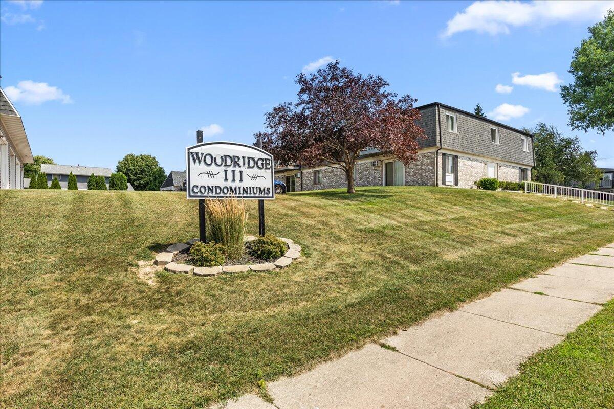 1700 Creek Rd #104, West Bend, WI 53090