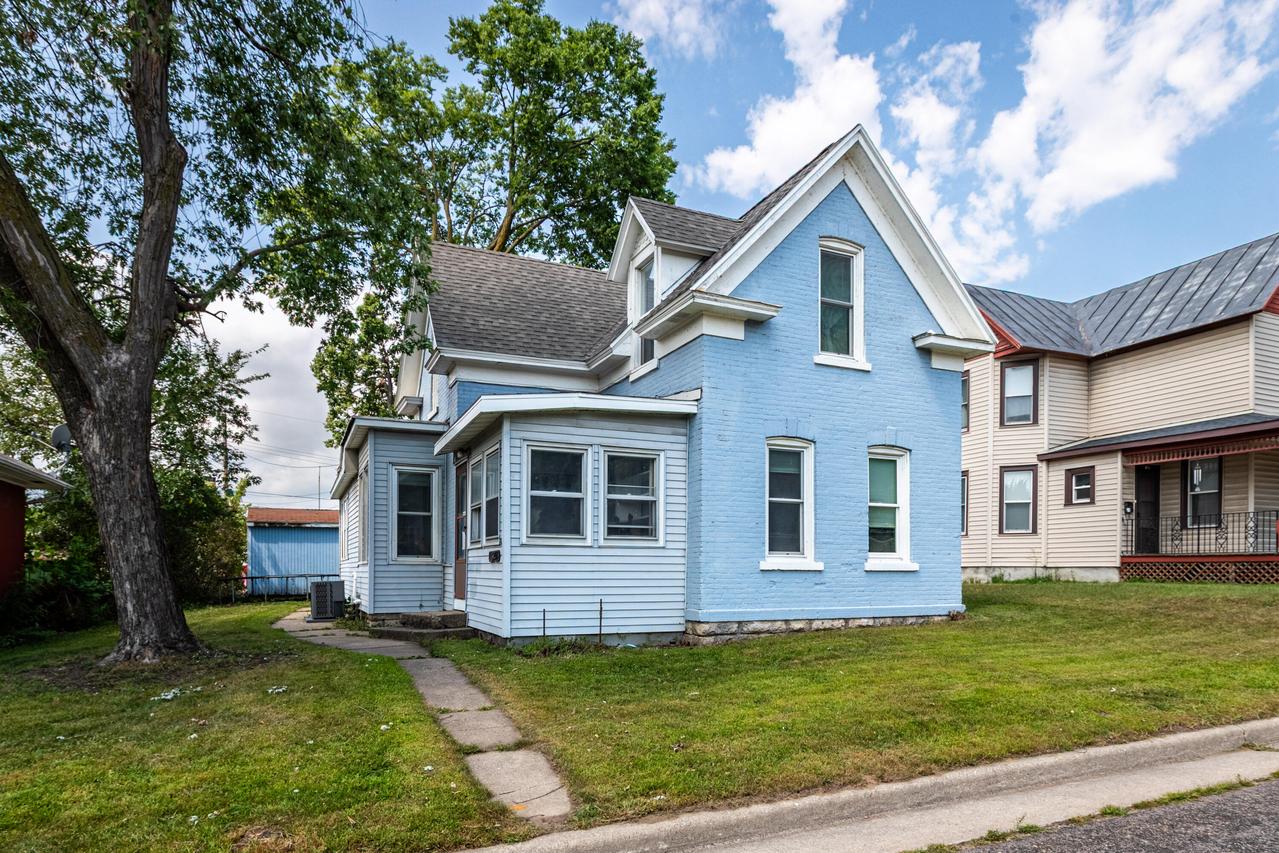 411-413 Rose St, La Crosse, WI 54603