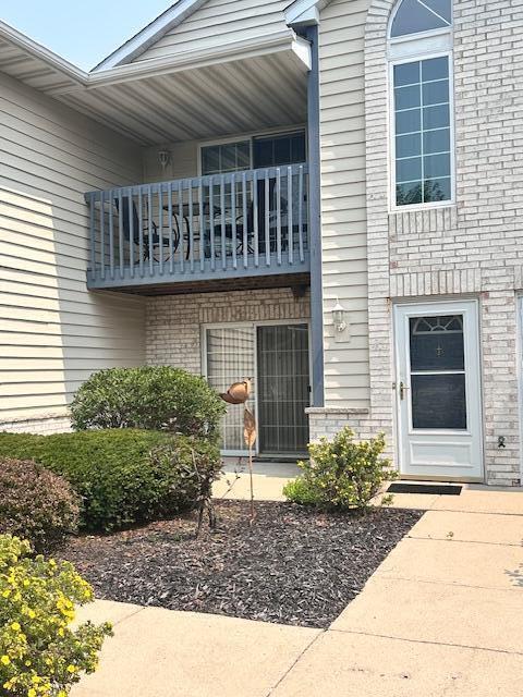 W240N2532 E Parkway Meadow #4, Pewaukee, WI 53072
