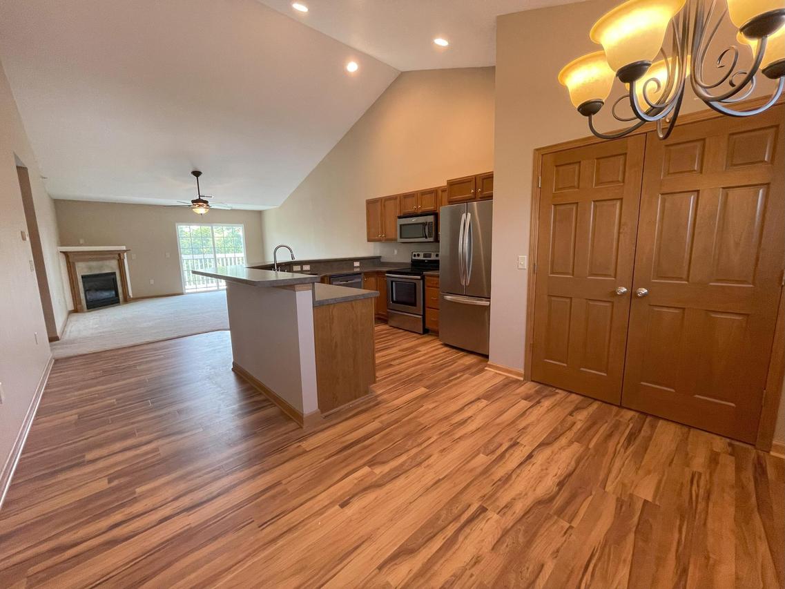 921 Village Center #203, Mount Pleasant, WI 53406