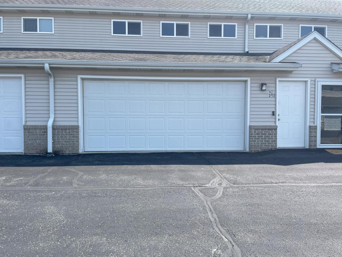 921 Village Center #203, Mount Pleasant, WI 53406