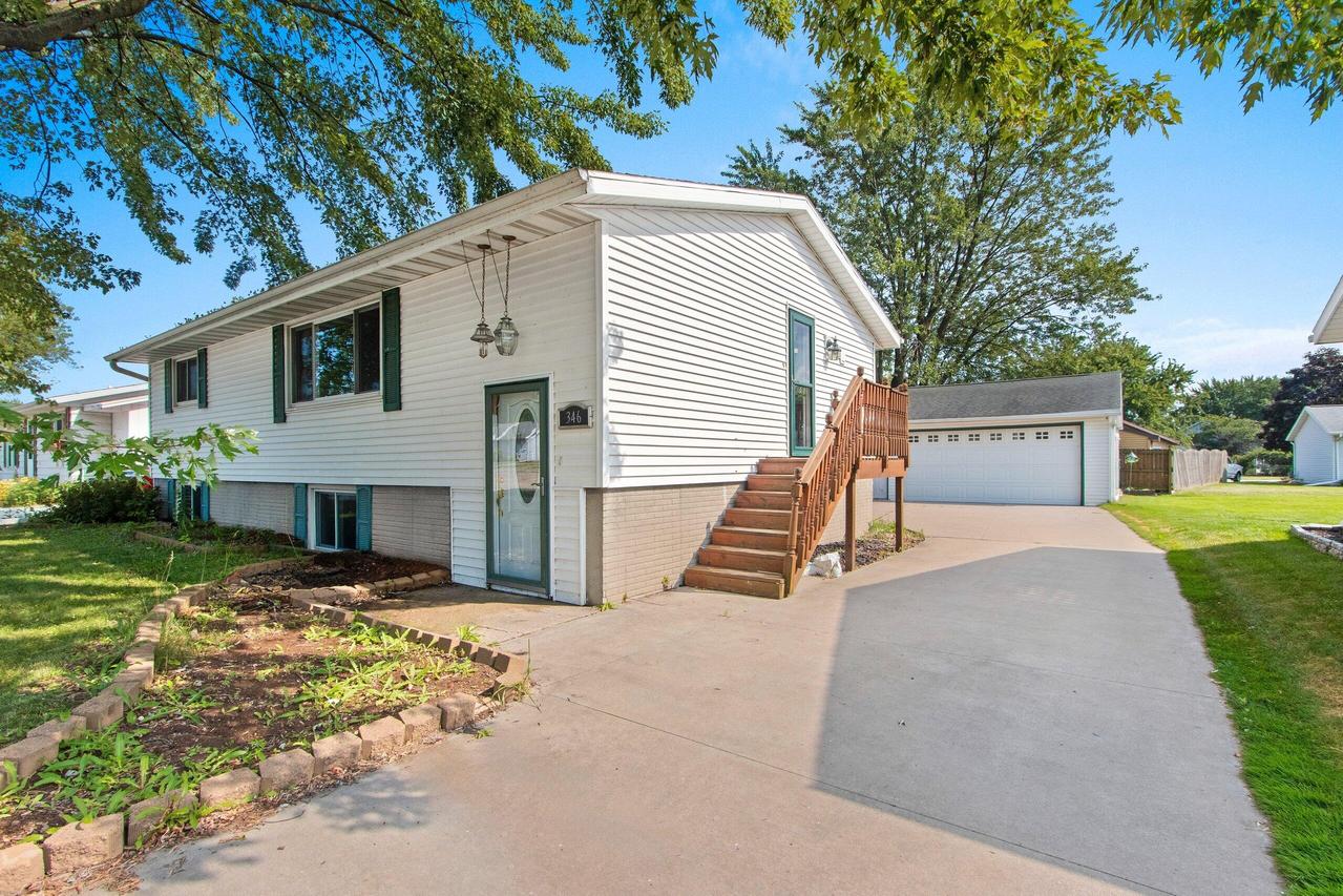 346 W Bell St, Neenah, WI 54956