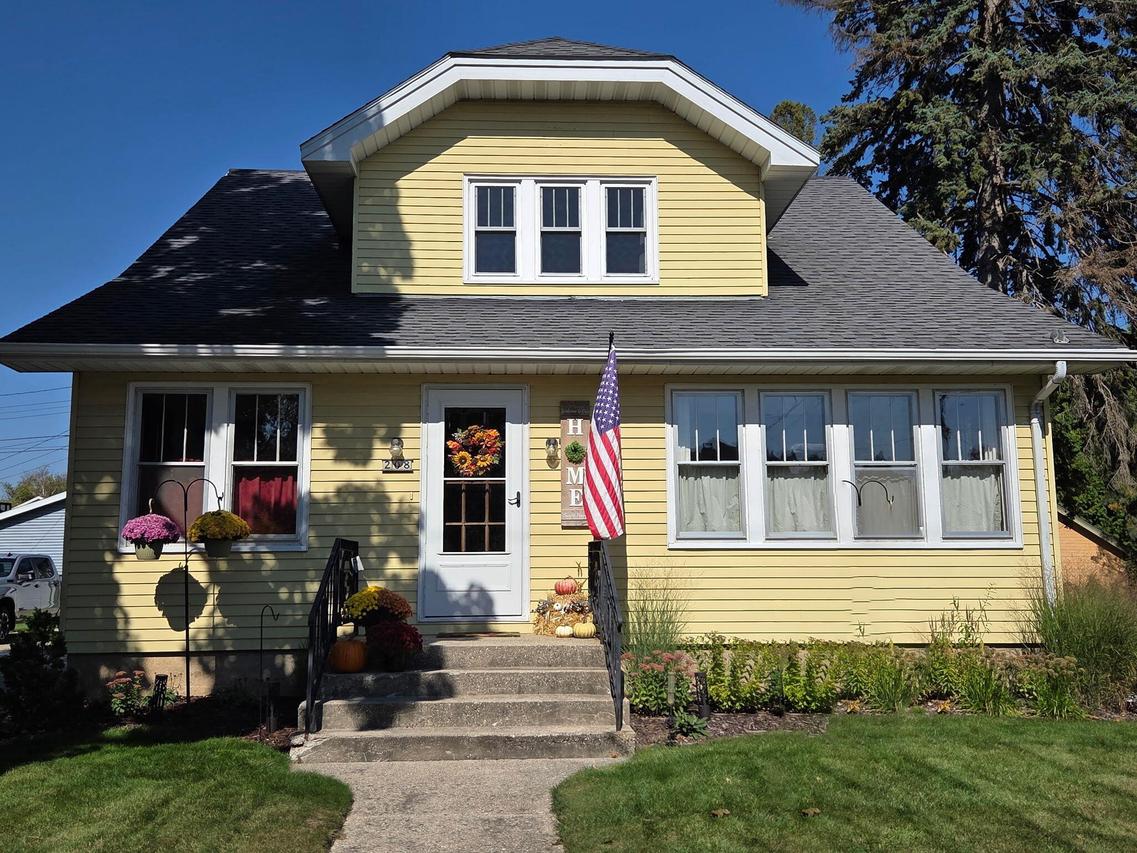 208 North Ave, Kewaskum, WI 53040