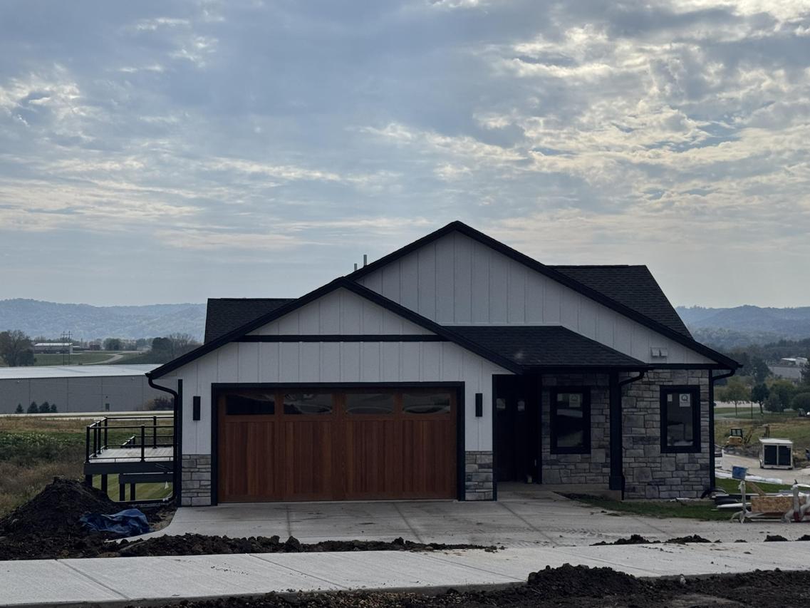 4080 Brooke Elizabeth Dr, Onalaska, WI 54650