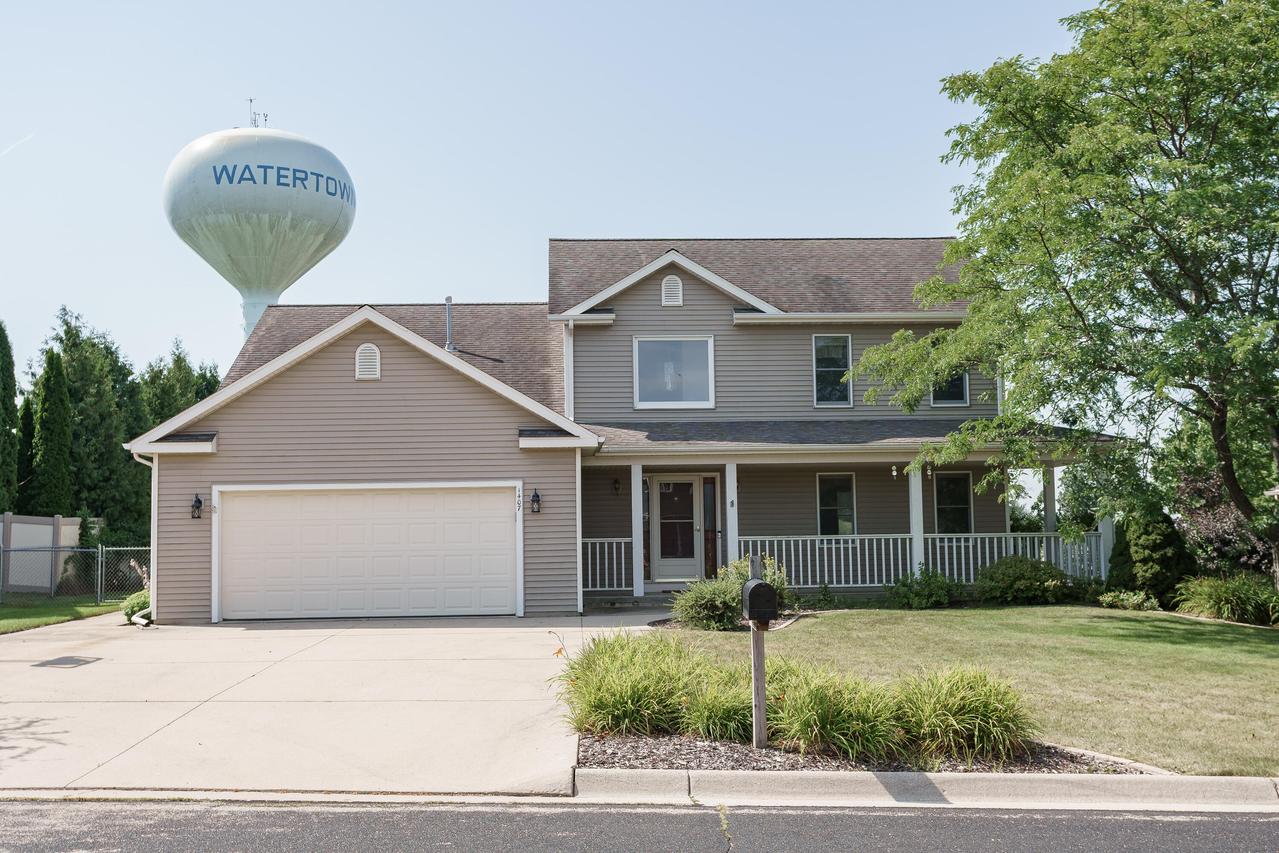 1407 Timber Ridge, Watertown, WI 53098