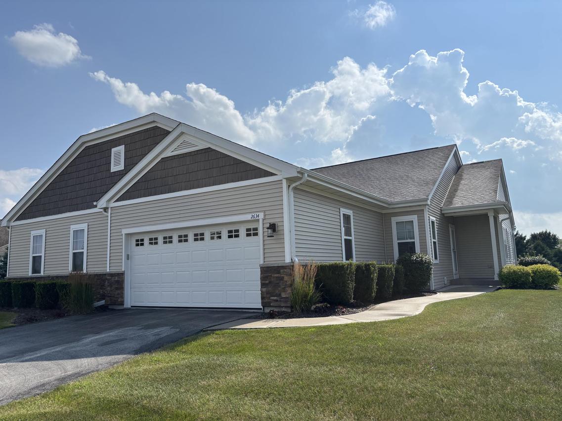 2634 Esker Dr, West Bend, WI 53095