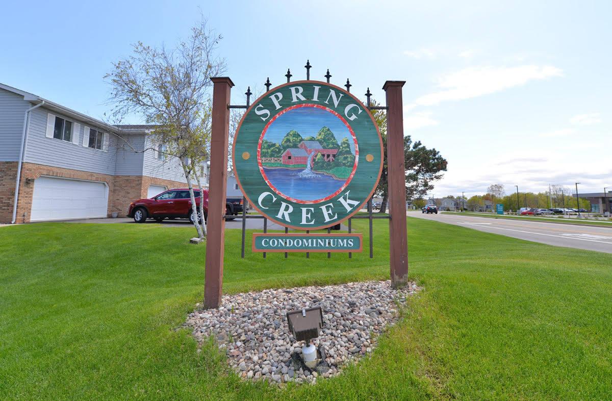 1315 N Sunnyslope Dr #202, Mount Pleasant, WI 53406