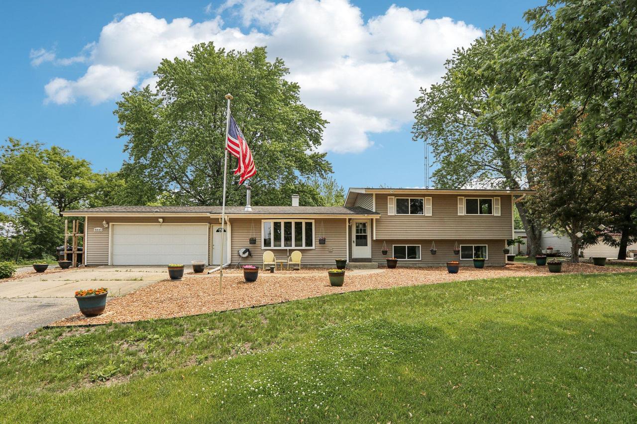 8845 388th Ave, Randall, WI 53105