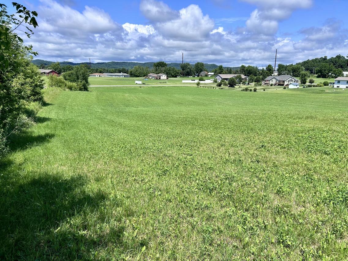 000 Bluestem Ln, Gale, WI 54630