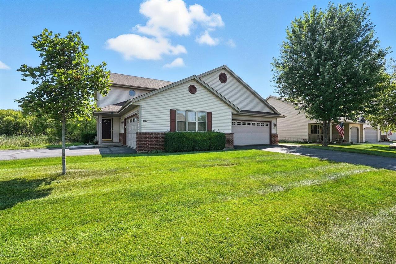 513 Foxmead Xing #A, B, Waterford, WI 53185